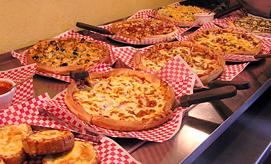 http://thepizzafan.com/wp-content/uploads/2011/02/pizza_buffet.jpg